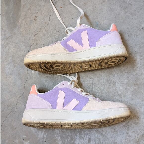 VEJA V-10 Lavander Leather Suede Barbicore Low Top Sneakers, size EU 37/US 6 - Picture 4 of 9